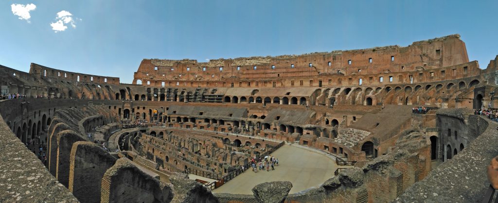 Un viaje a Roma interior de El Coliseo