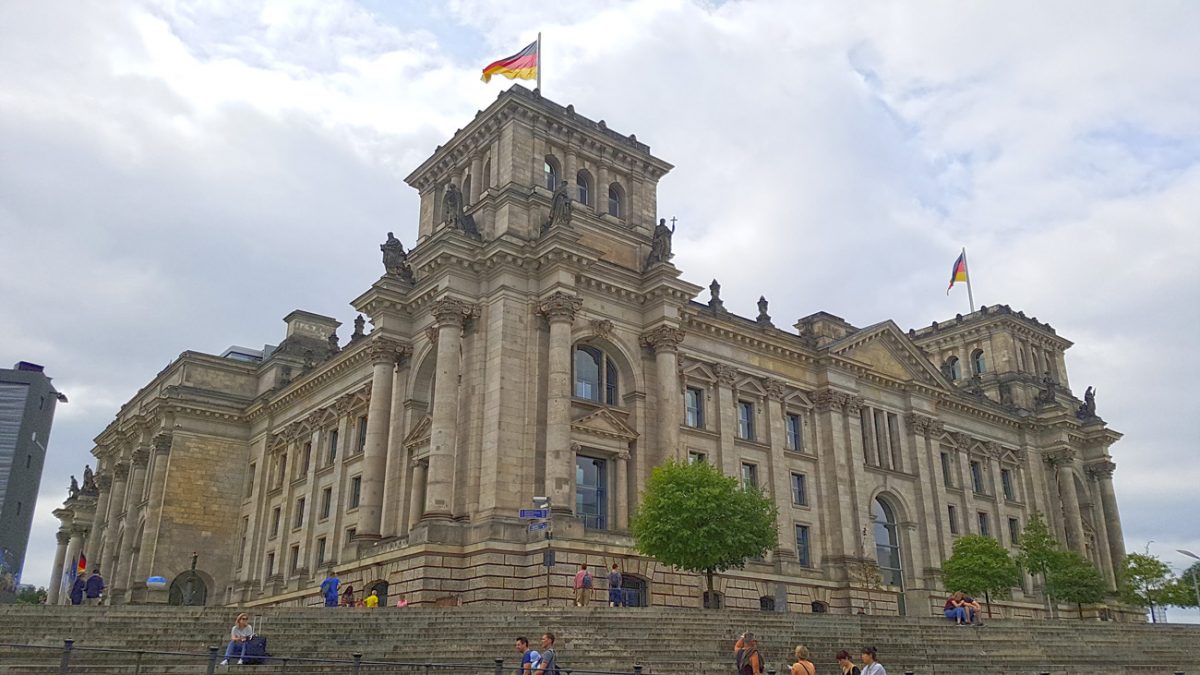 10 lugares imprescindibles que ver en Berlín Reichstag