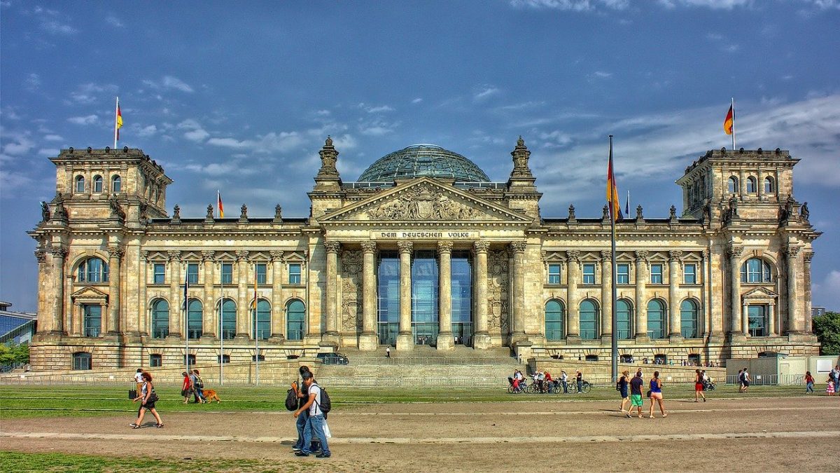 14 lugares imprescindibles que ver en Berlín Reichstag