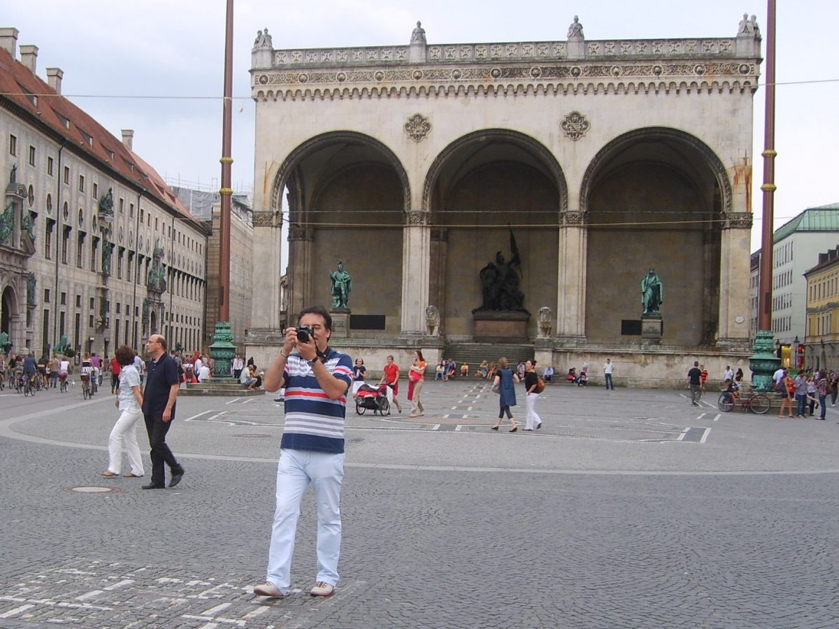 14 lugares que ver en Munich Feldherrnhalle en Odeonsplatz en Múnich