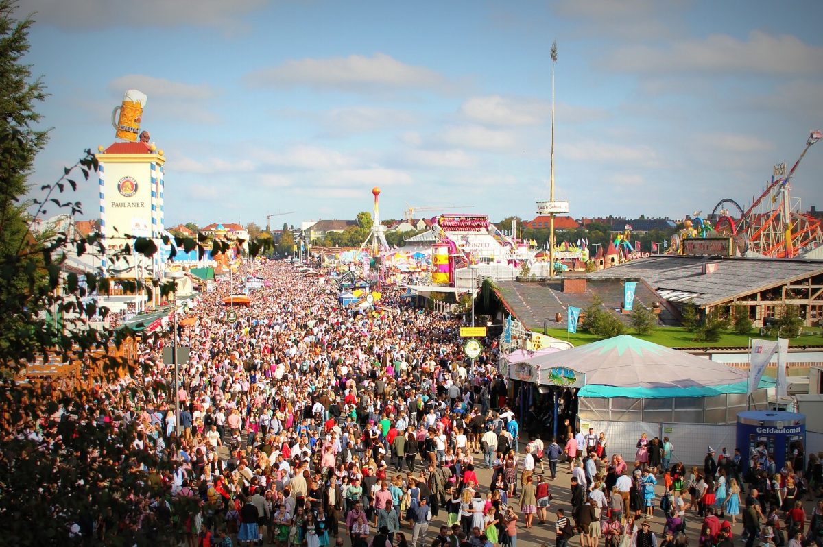 Ambiente del Oktoberfest en Múnich