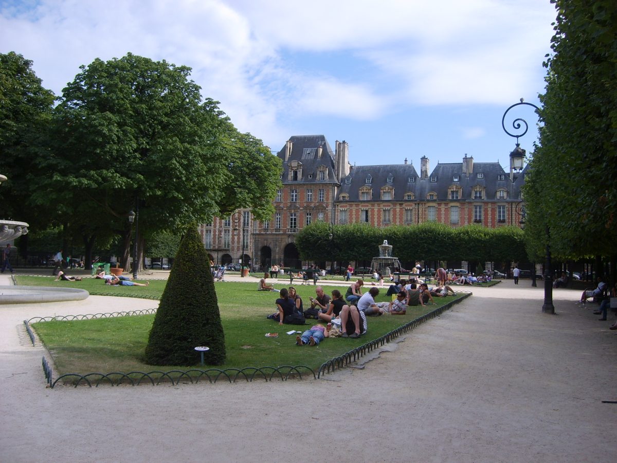 Plaza de los Vosgos en Le Marais París