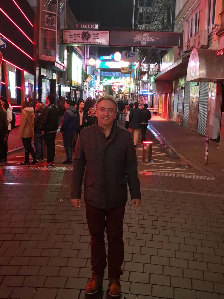 Paseando por la calle Große Freiheit, en pleno barrio de St Pauli
