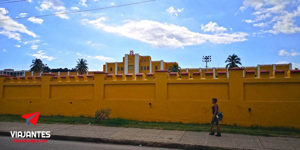 Lugares imprescindibles que ver en Santiago de CubaCuartel de Moncada