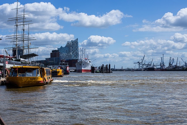 Puerto de Hamburgo y Filarmónica del Elba