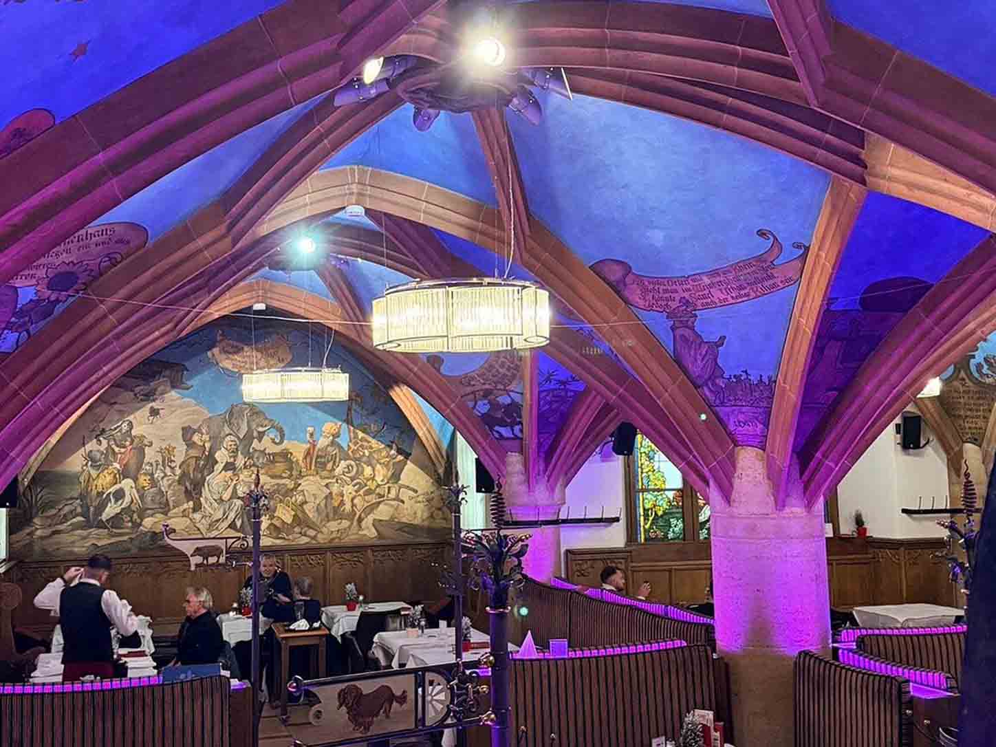 Interior del Ratskeller de Múnich