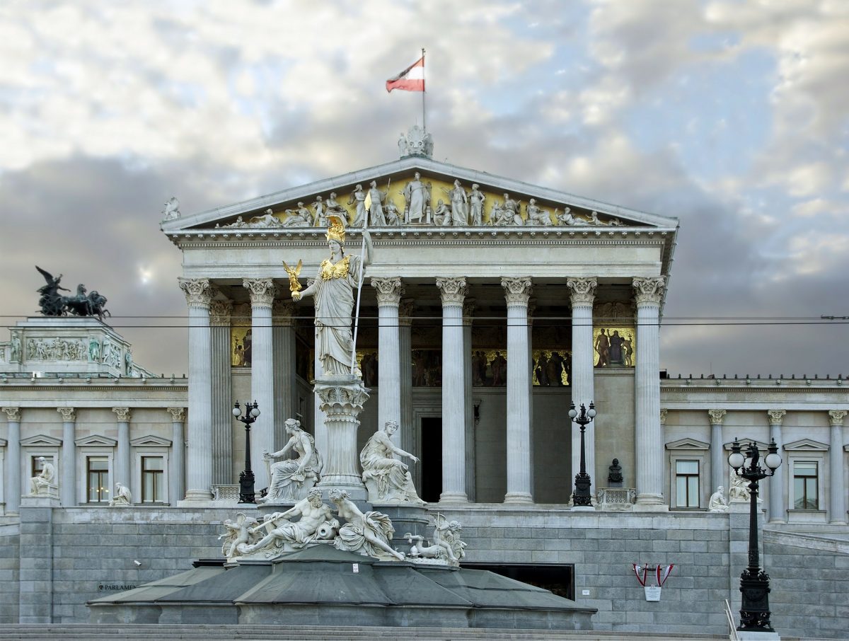 El Parlamento de Viena, en la Ringstrasse