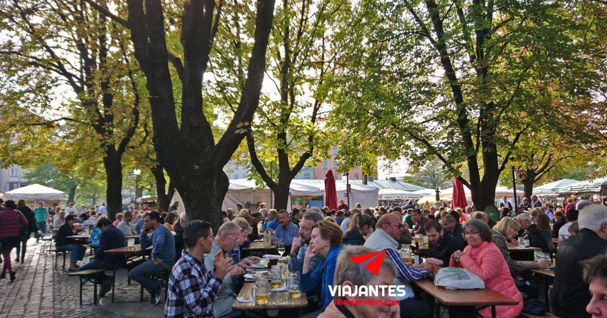 Mesas del Viktualienmarkt Biergarten