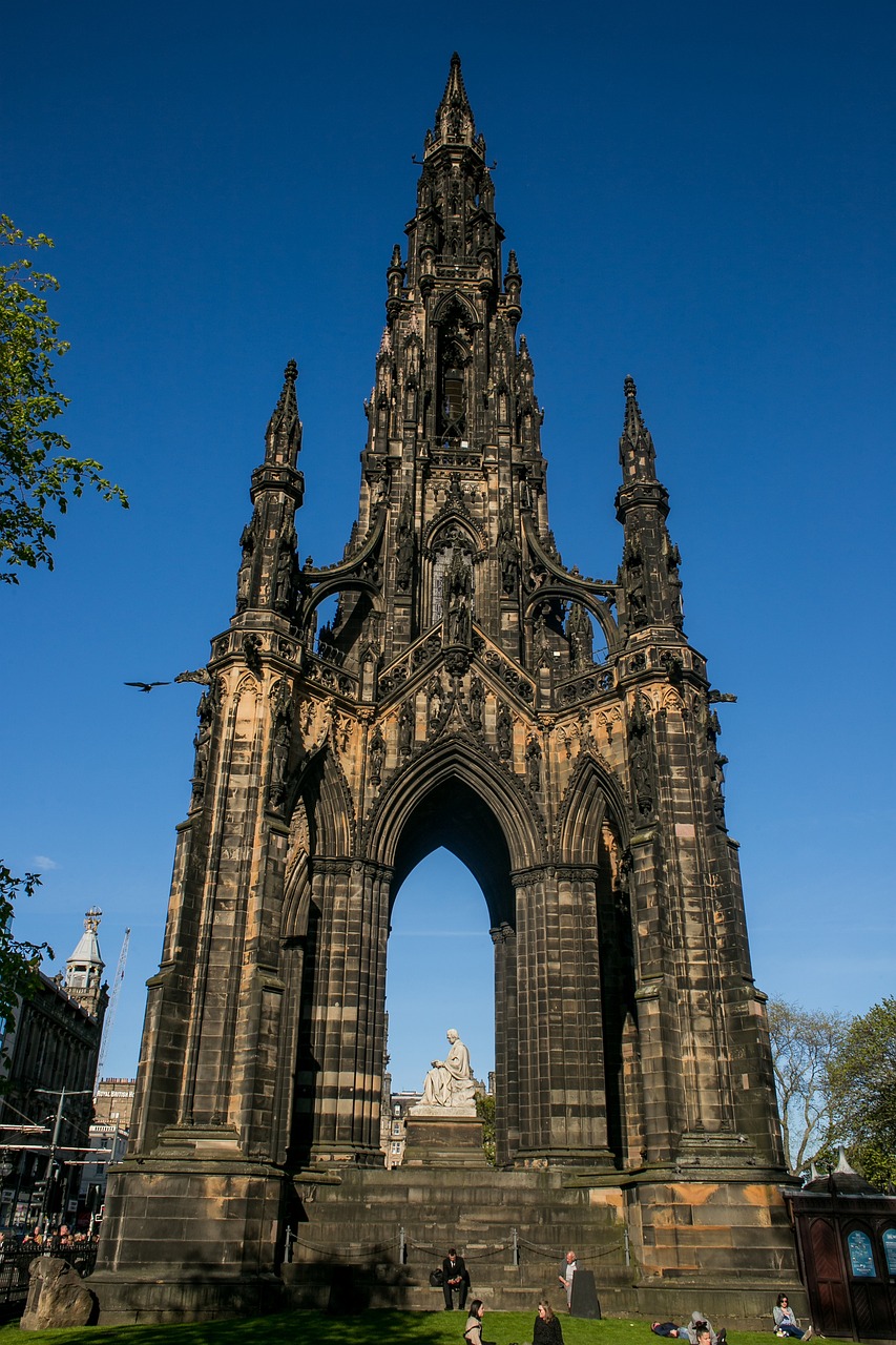 12 lugares que ver en Edimburgo Monumento a Sir Walter Scott en Edimburgo