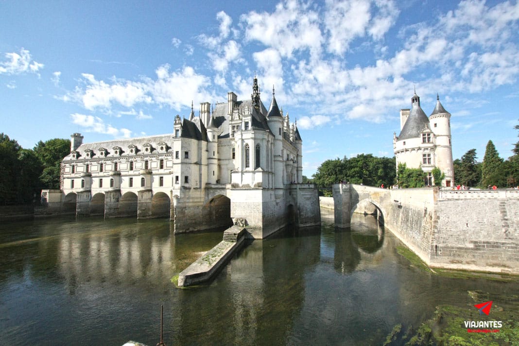 El Château de Chenonceau sobre el río Cher 