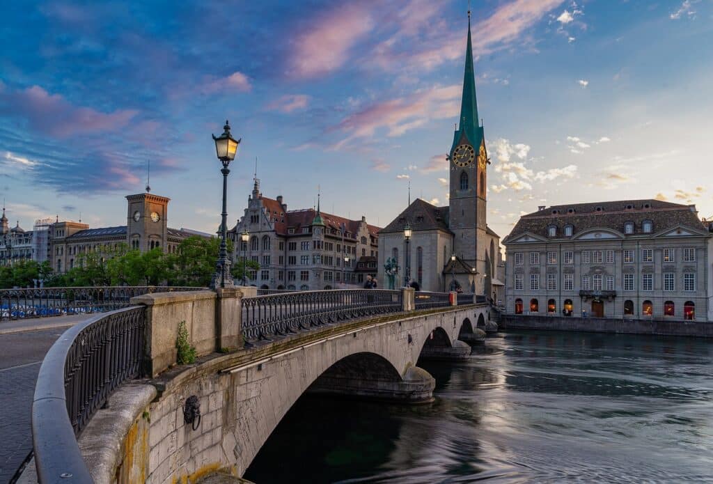 12 lugares que ver en Zurich Fraumünster
