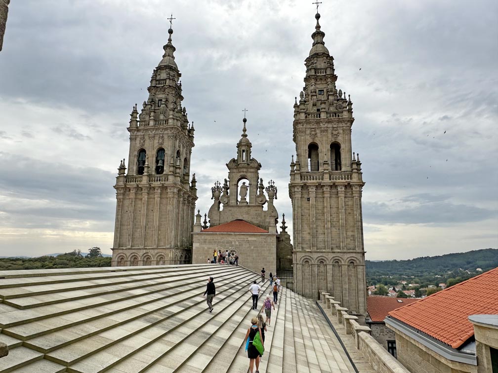 Paseando por los tejados de la Catedral de Santiago