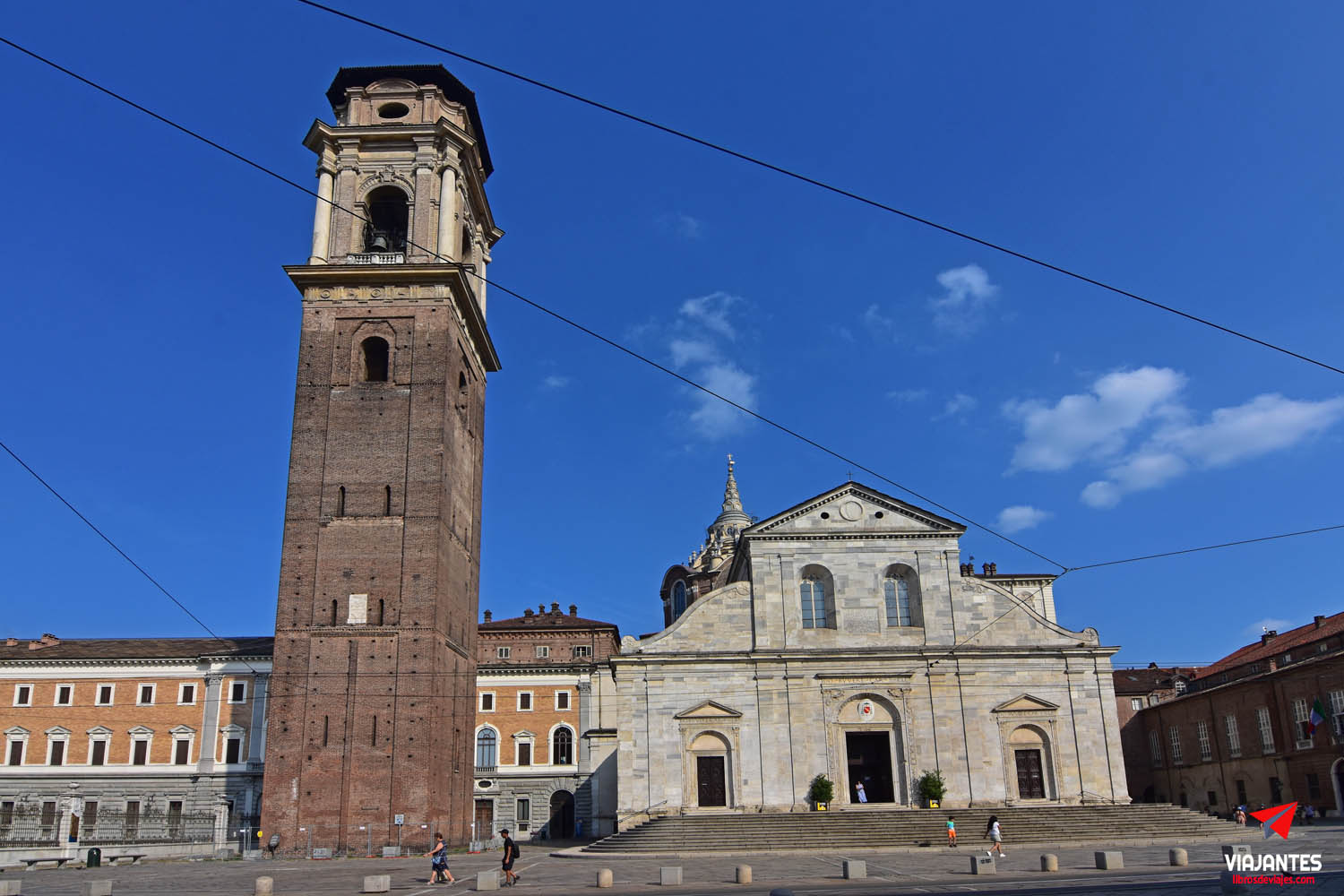 Fachada de la Catedral de Turín en Piazza San Giovanni