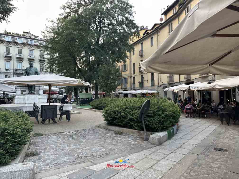 Calles y terrazas del Quadrilatero Romano en Turín