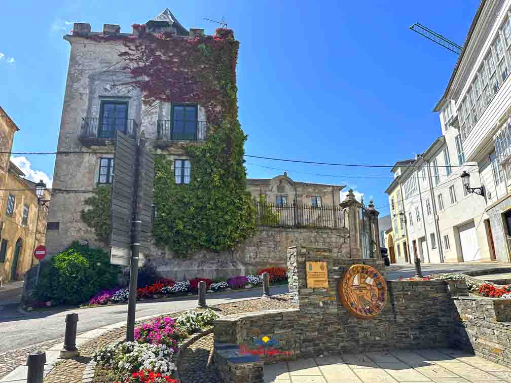 Castropol junto a la ría del Eo en Asturias