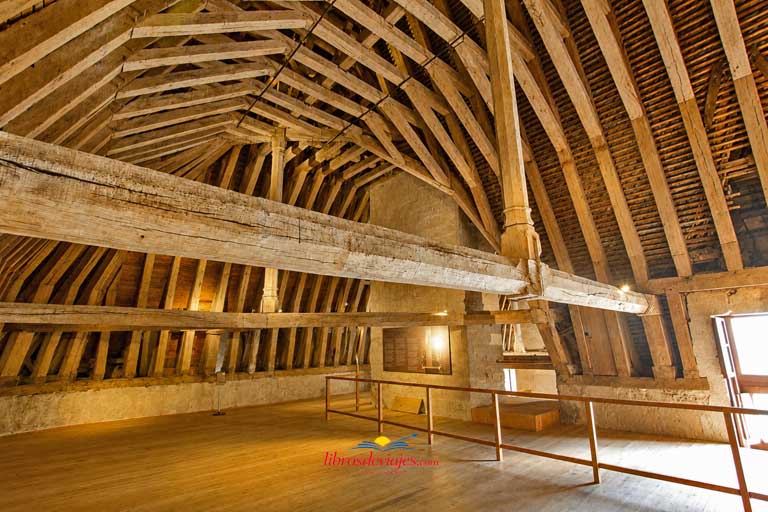 Desvanes del Château de Azay-le-Rideau con su peculiar entramado de madera, denominado charpente