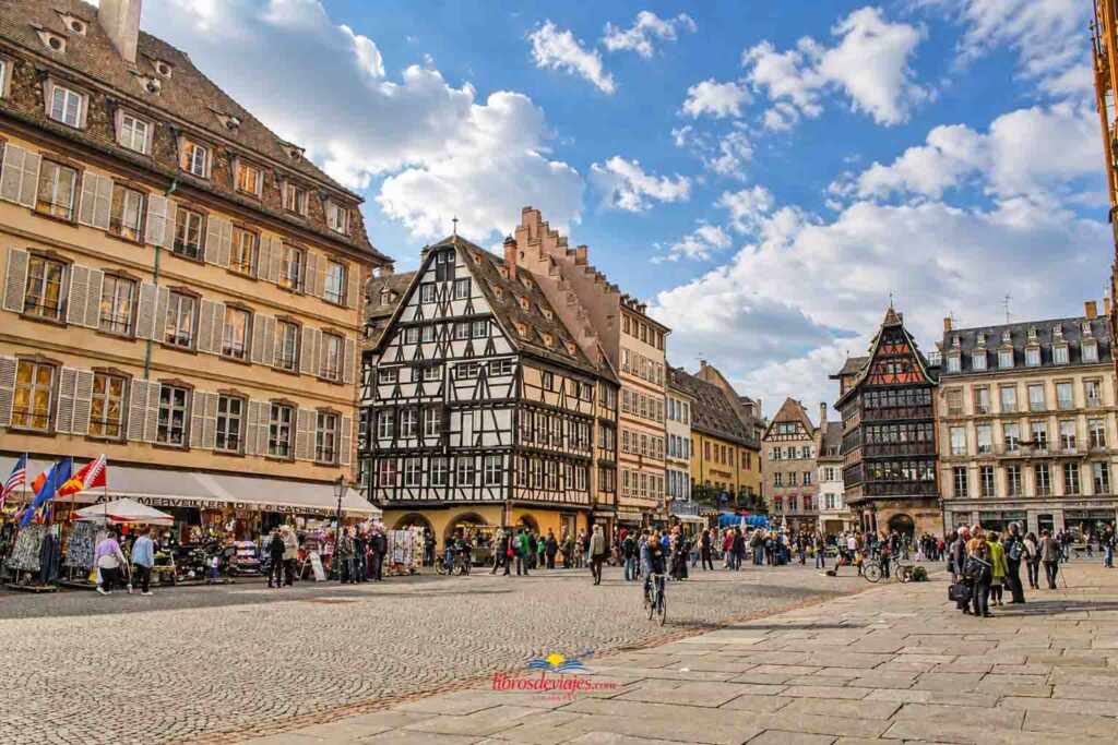 14 lugares que ver en Estrasburgo Plaza de la Catedral