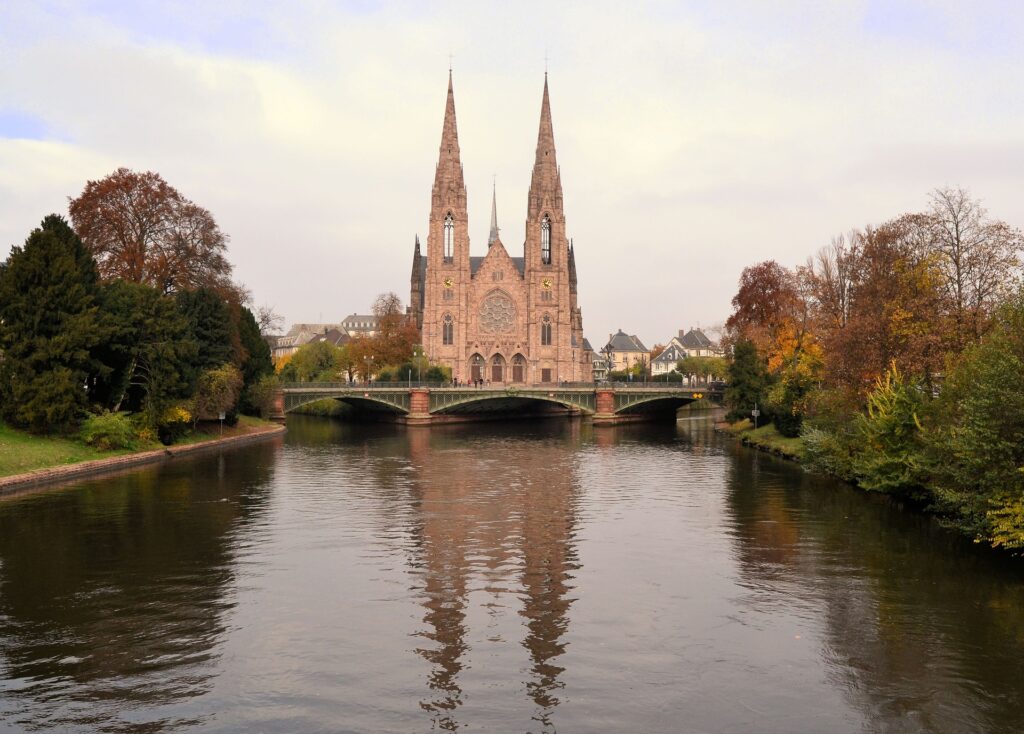 14 lugaes que ver en Estrasburgo Iglesia de San Pablo
