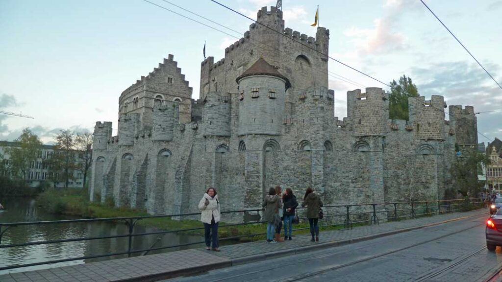 8 lugares que ver en Gante 4 8 lugares que ver en Flandes Gravensteen