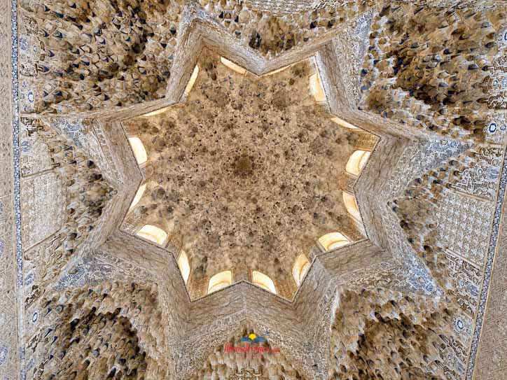 12 lugares que ver en Granada Palacios Nazaríes