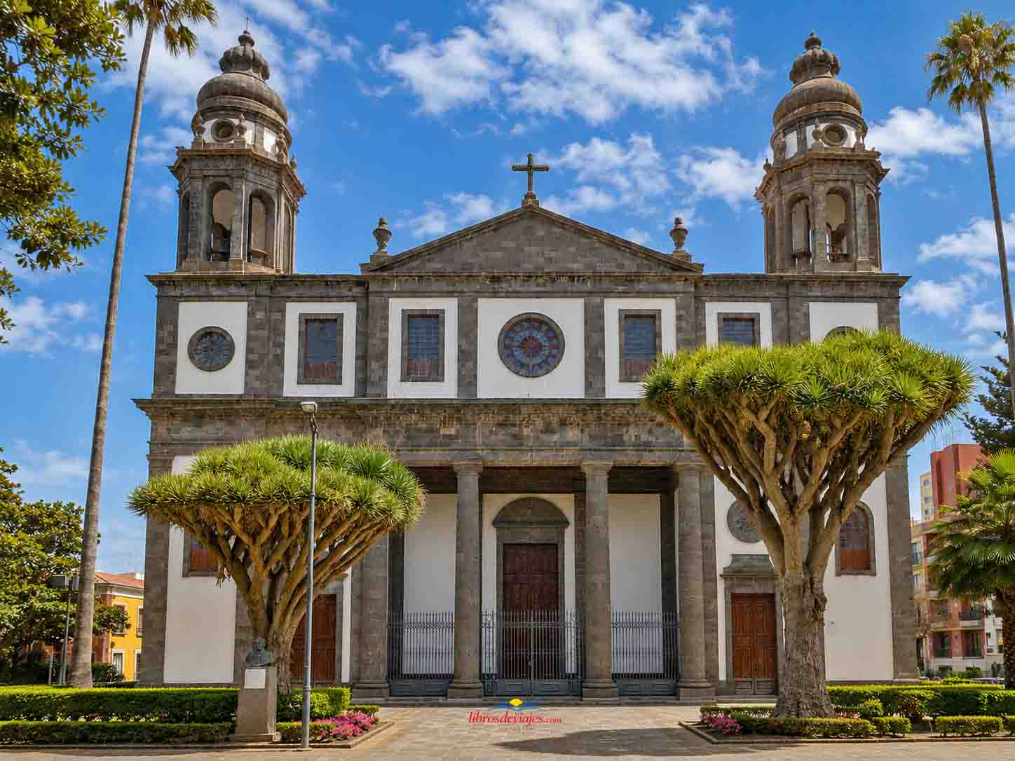 12 lugares que ver en Tenerife Catedral de La Laguna
