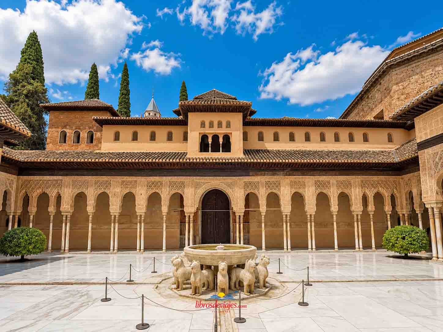 Patio de los Leones de la Alhambra