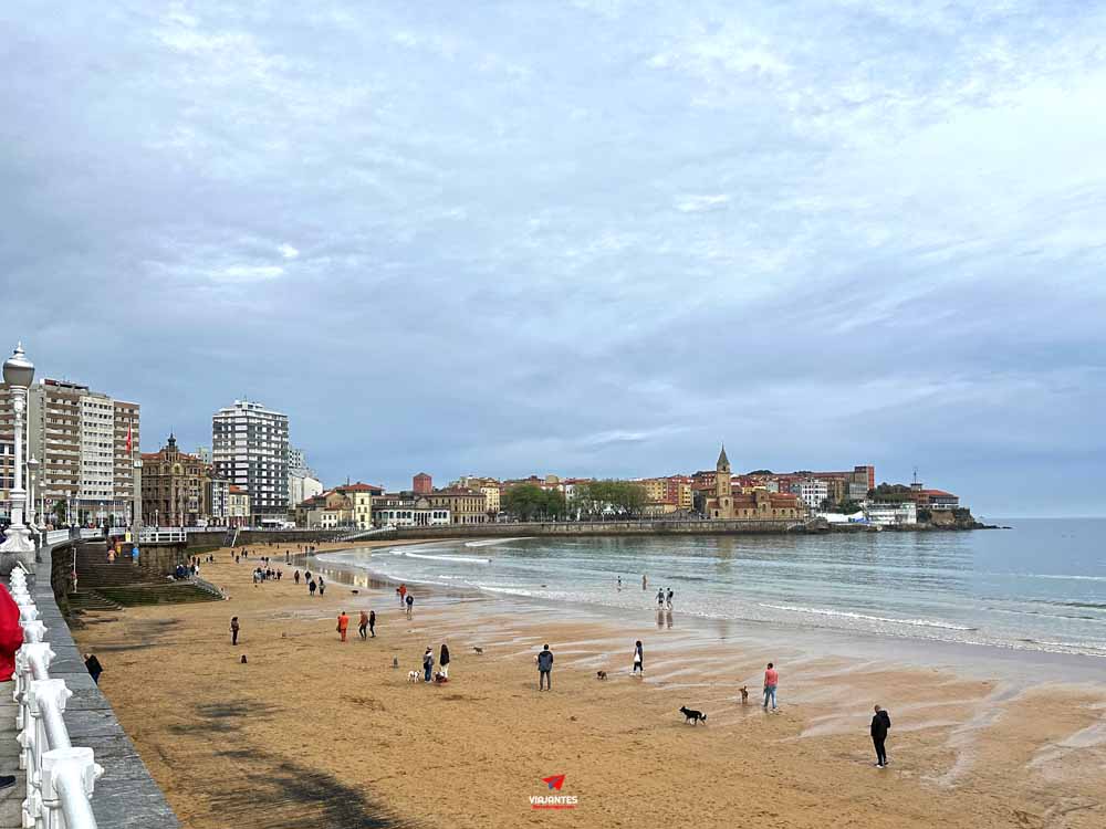 12 lugares que ver en Gijón Playa de San Lorenzo