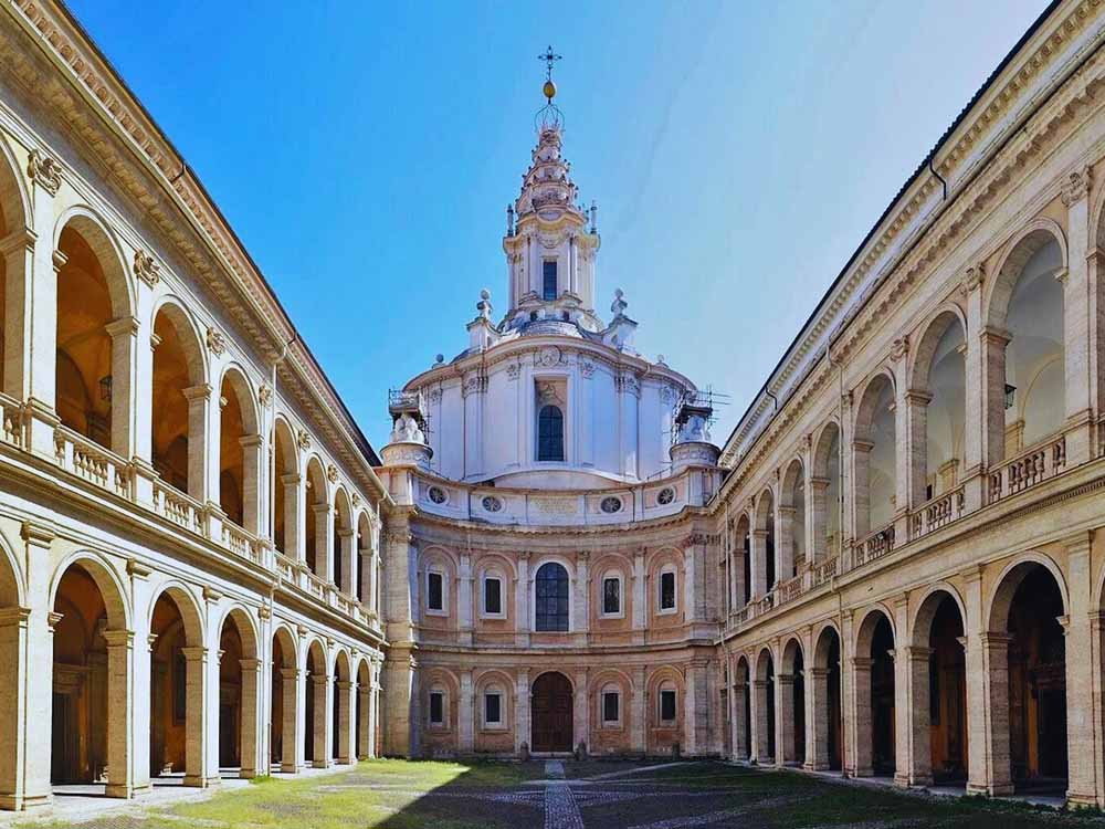20 iglesias que ver en Roma imprescindibles 14 20 iglesias que ver en Roma Sant'Ivo Alla Sapienza