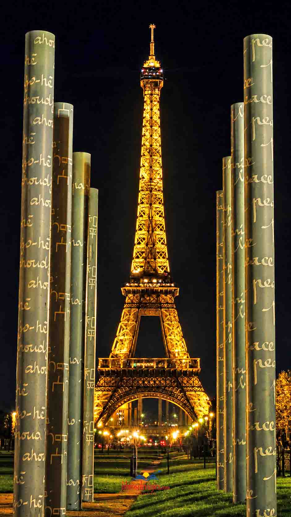 Que ver en París en 3 días Torre Eiffel vista a través del Muro de la Paz