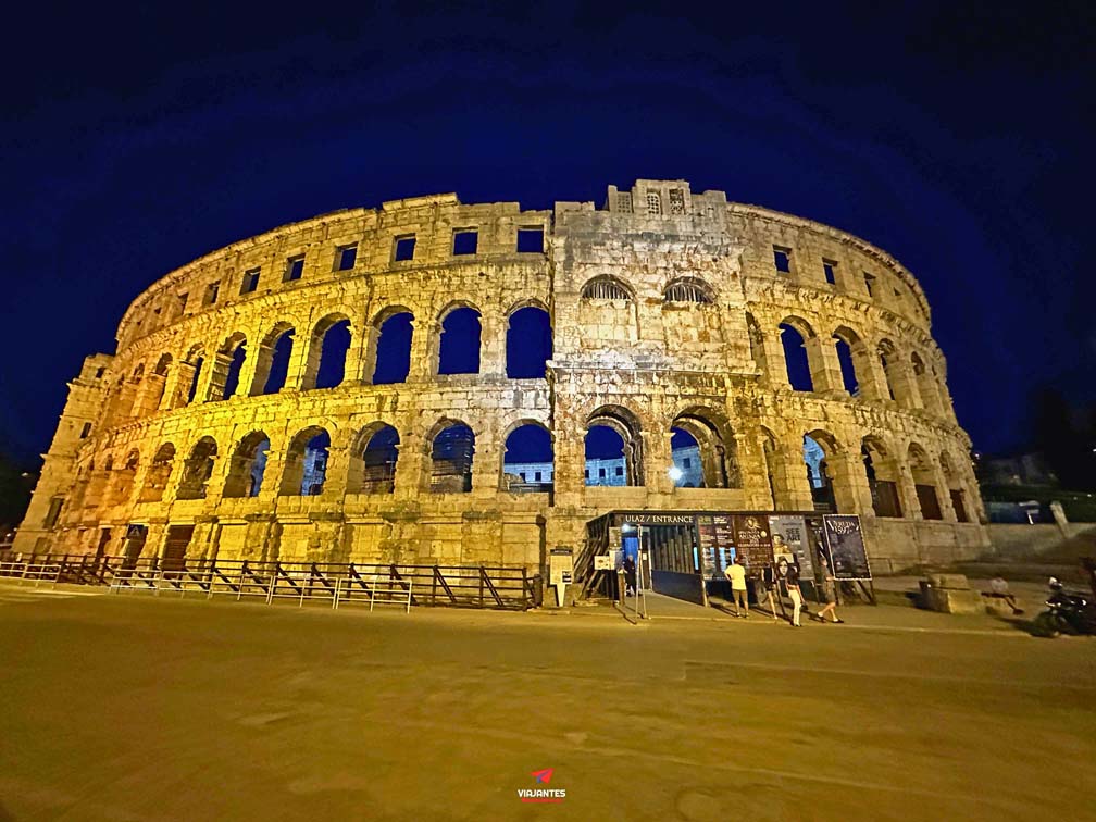 10 lugares que ver en en Pula Anfiteatro