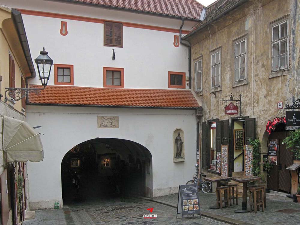 12 lugares que ver en Zagreb Puerta de Piedra
