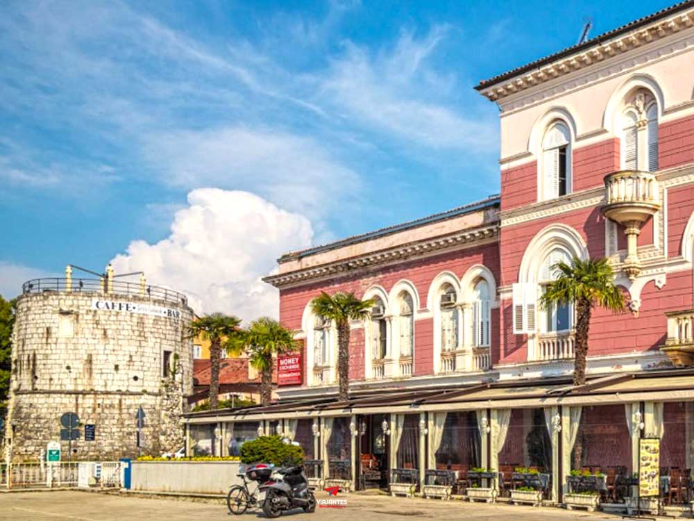 9 lugares que ver en Porec Torre Redonda