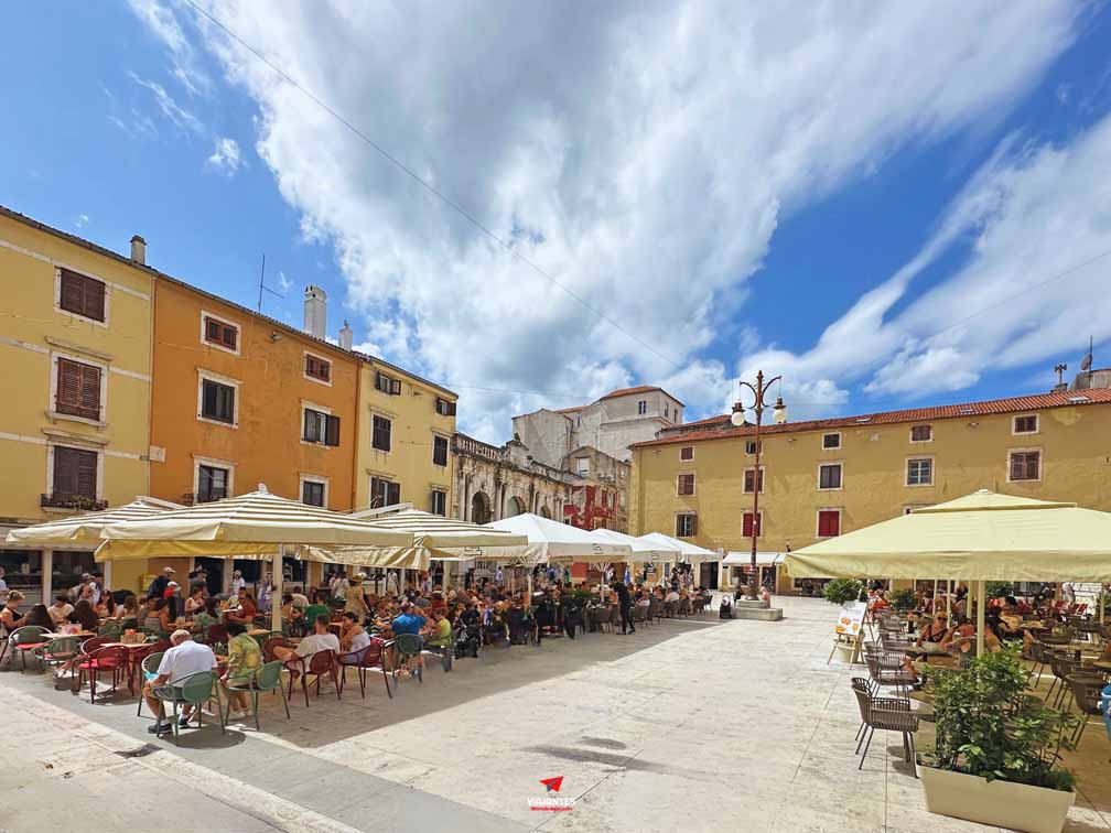 18 lugares que ver en Zadar Plaza Narodni o Plaza del Pueblo