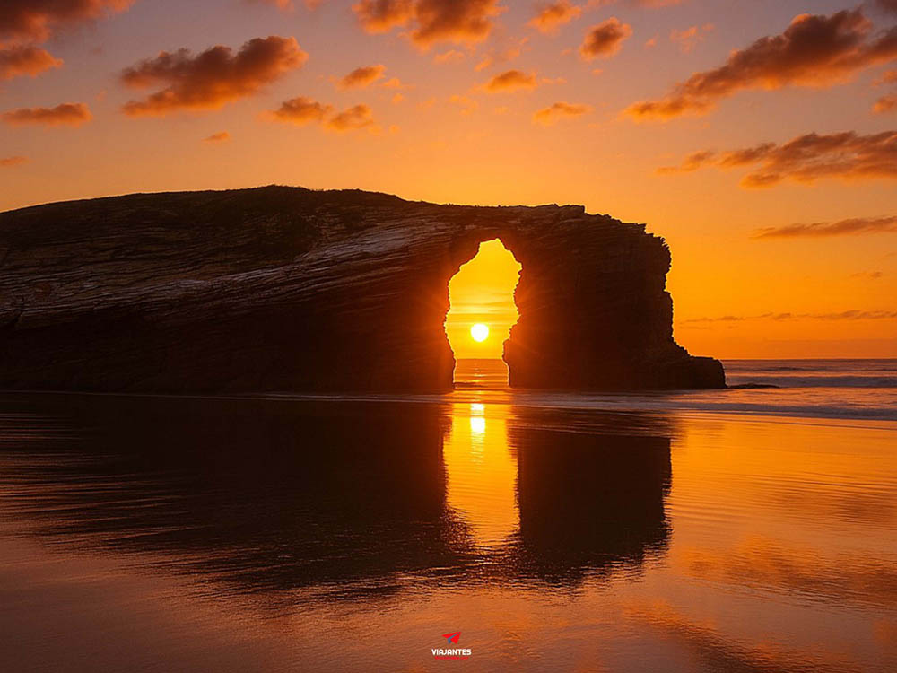 12 lugares que ver en Lugo Playa de las Catedrales
