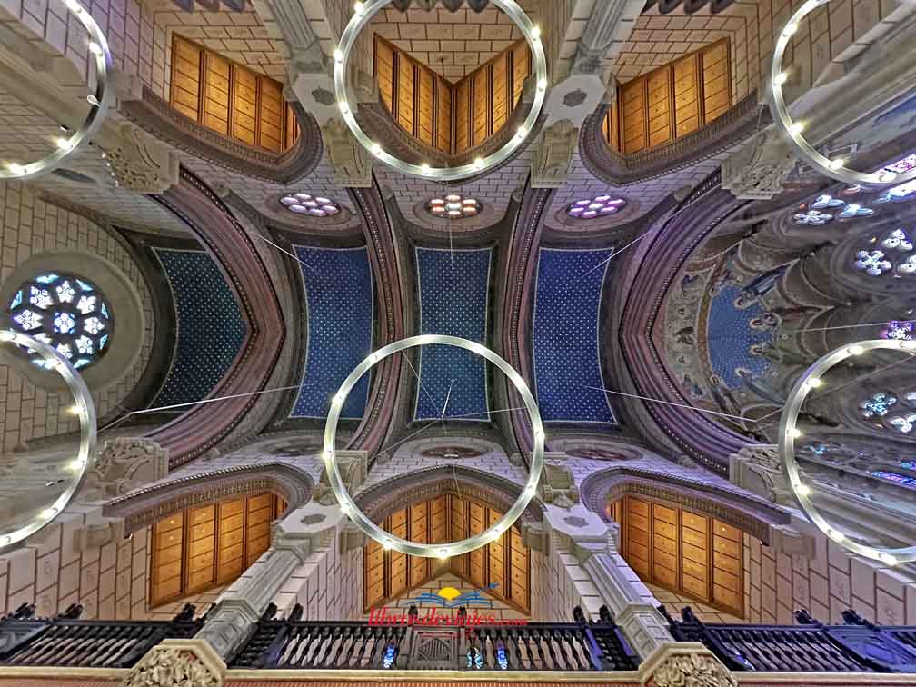 Techo de la Iglesia del Seminario Mayor de Comillas
