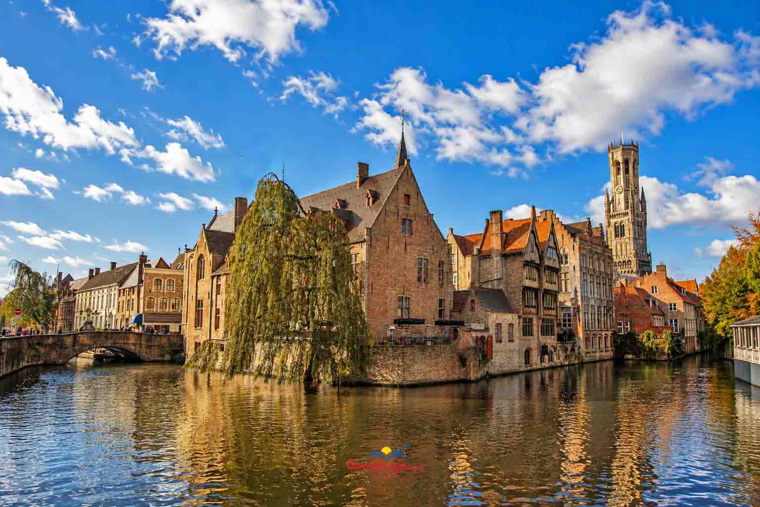 8 lugares que ver en Brujas Muelle del Rosario