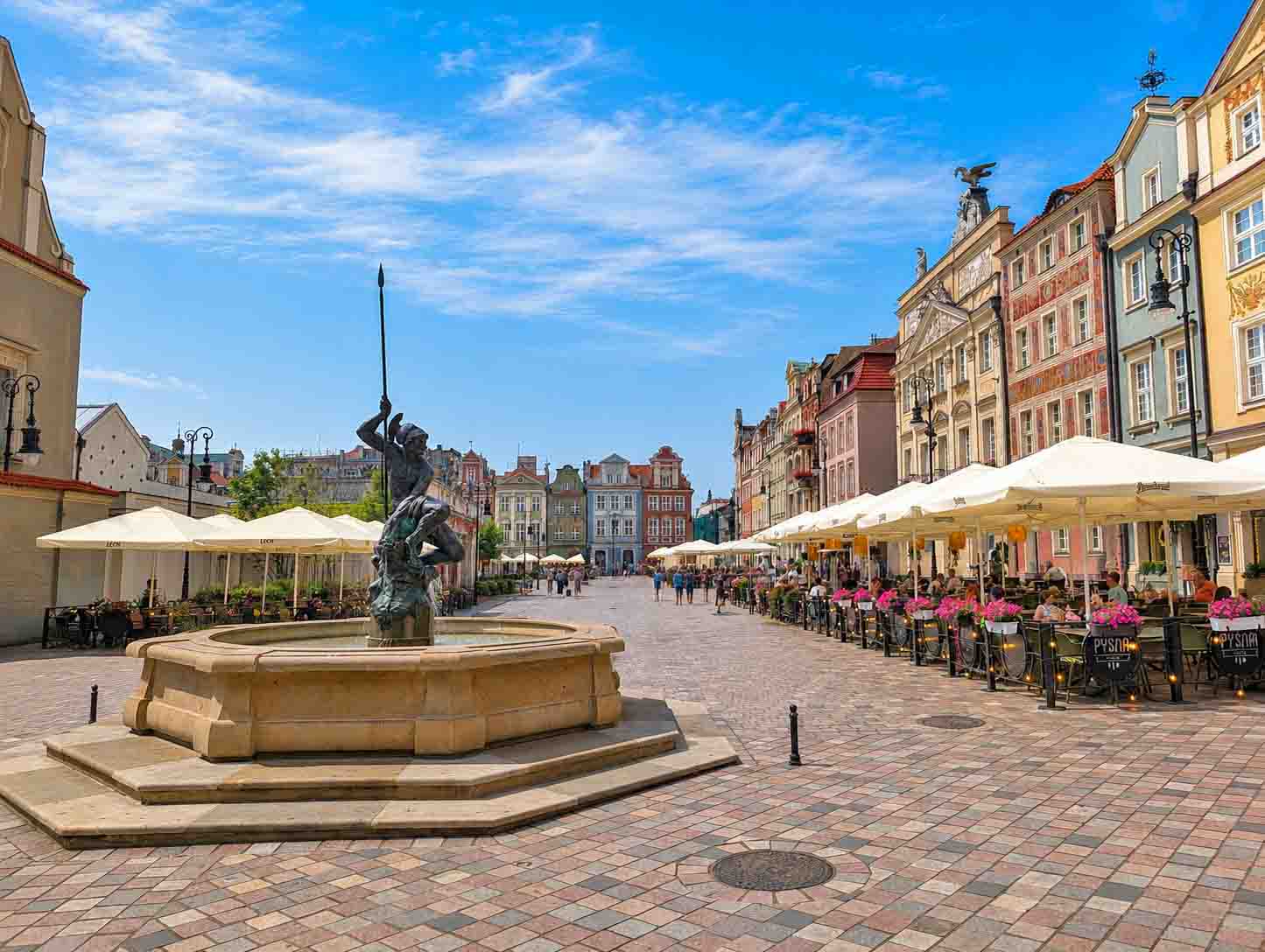 Plaza del Mercado de Poznan o Stary Rynek, con la Fuente de Marte