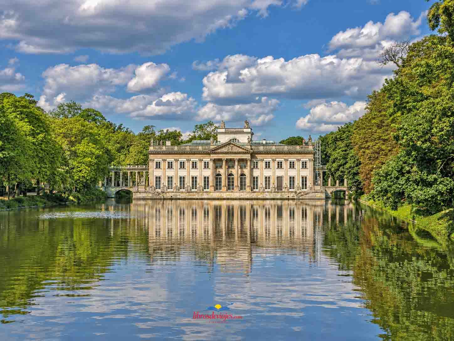 Palacio sobre el Agua (Pałac na Wyspie), el edificio más emblemático del Parque Real Łazienki