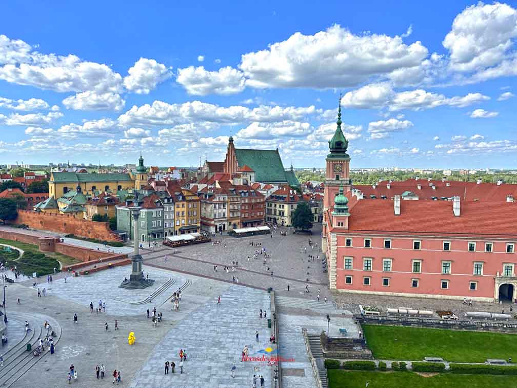 Ruta por Polonia en 14 dias Plaza del Castillo en Varsovia