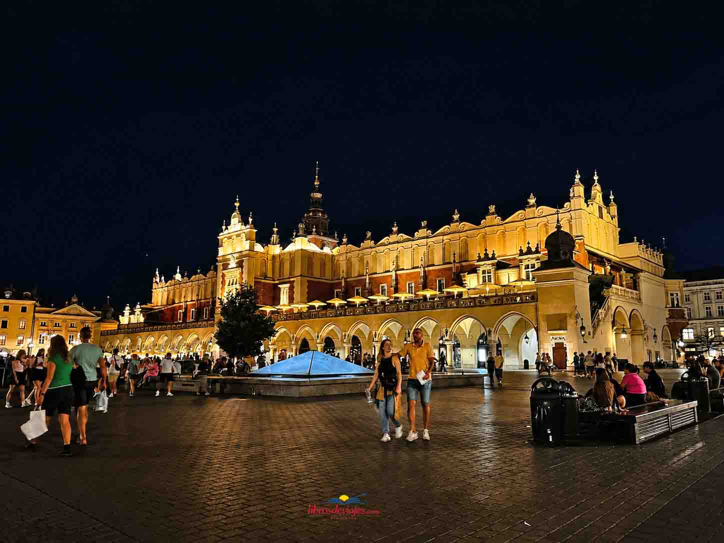 Ruta por Polonia en 14 días Plaza del Mercado de Cracovia