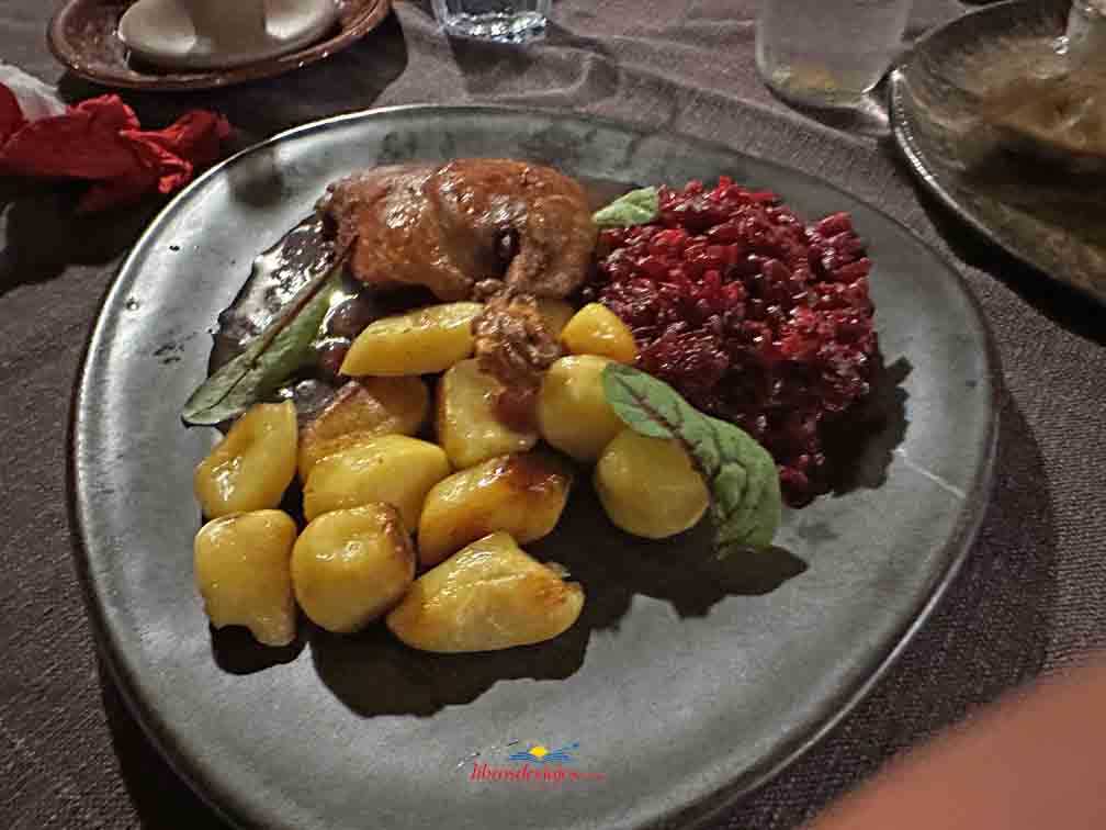 Restaurante Konspira de Wroclaw con decoración inspirada en Solidarność